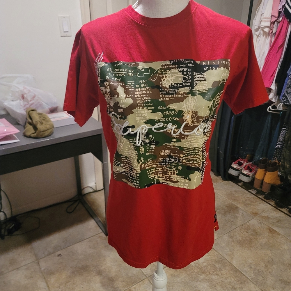 Graphic tshirt